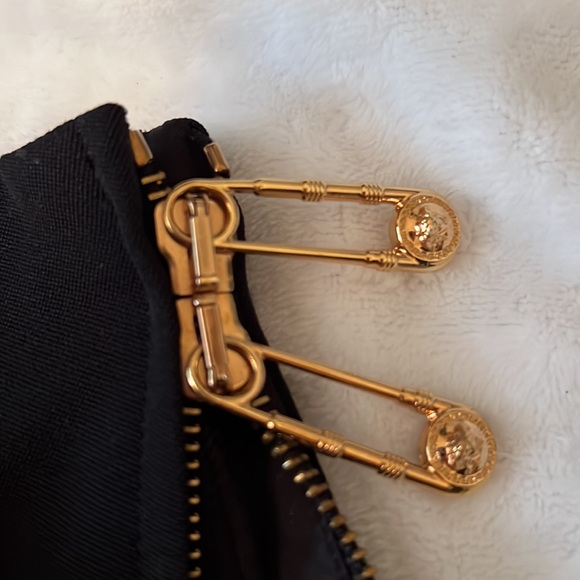 Versace Skirt - Picture 4 of 4